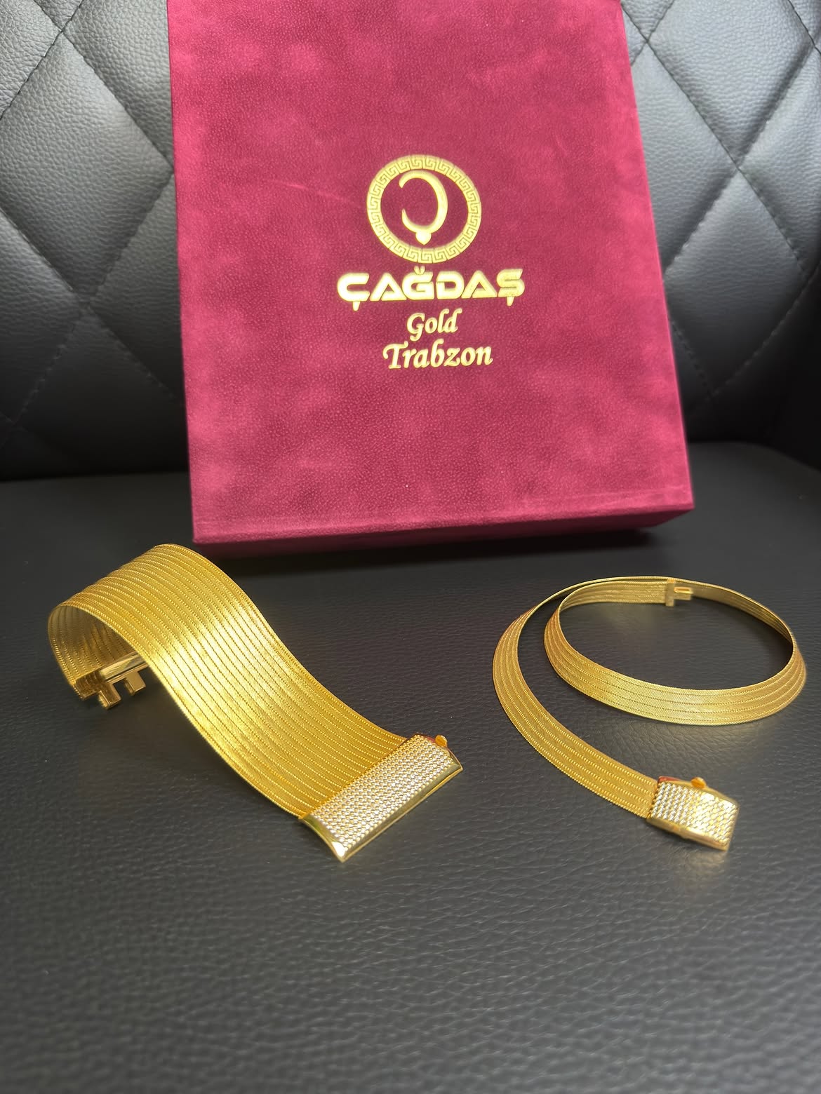 17-sira-bilezik-5-sira-gerdanlik-fultas-modelimiz-@cagdas_slver_trb-1.jpg 925 Sterling Silver – 17/5-Row Trabzon Woven Full Stone Jewelry Set - Görsel 1