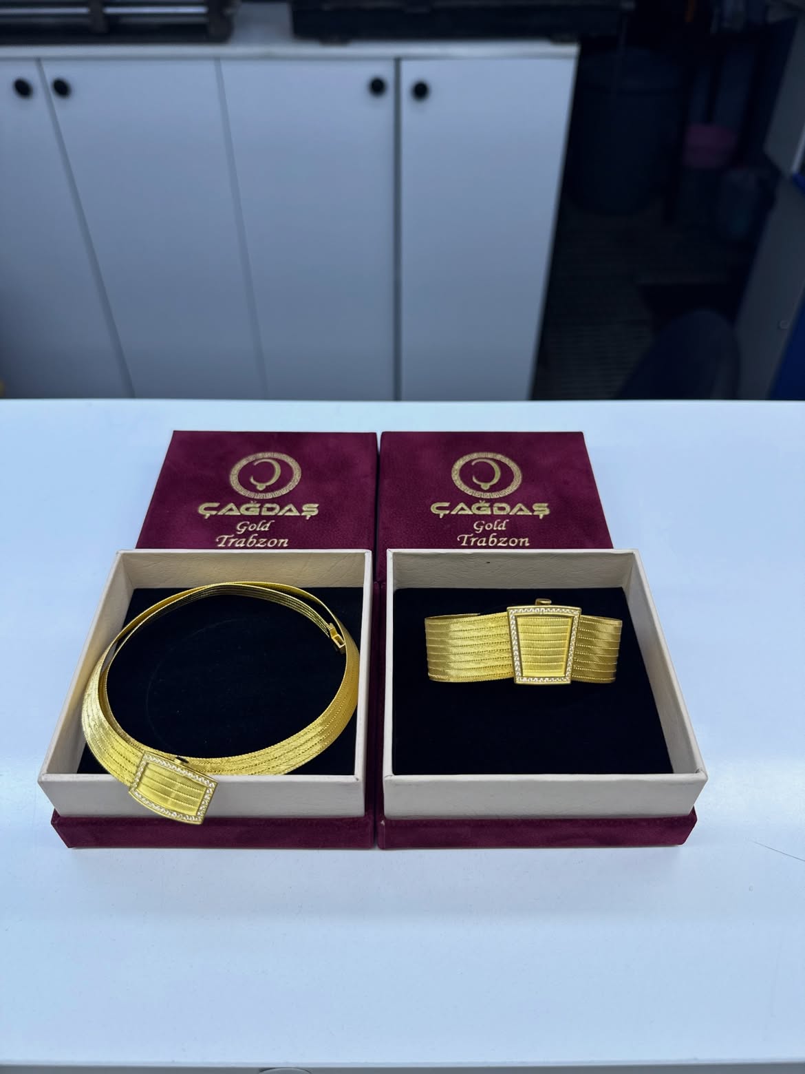 9-sira-bilezik-5-sira-gerdanlik-kenar-tas-model-@cagdas_slver_trb-💎💎💎-2.jpg 925 Sterling Silver – 9/5-Row Trabzon Woven Side Stone Jewelry Set - Görsel 1
